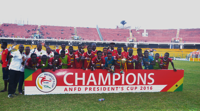 Victorious Kotoko players displaying the trophy at the Accra Sports Stadium Kotoko win President’s Cup